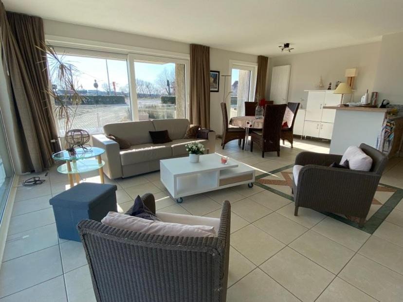 Sunnyside-Of-Thesea - With Open View On Nature, Big Terraces All Around - Very Close To Sea, Beach, Stores, Restaurants & Beach Bars Ньивпорт Экстерьер фото